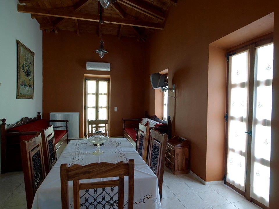 Апартаменты Petronikoli Traditional House Choudetsi Экстерьер фото